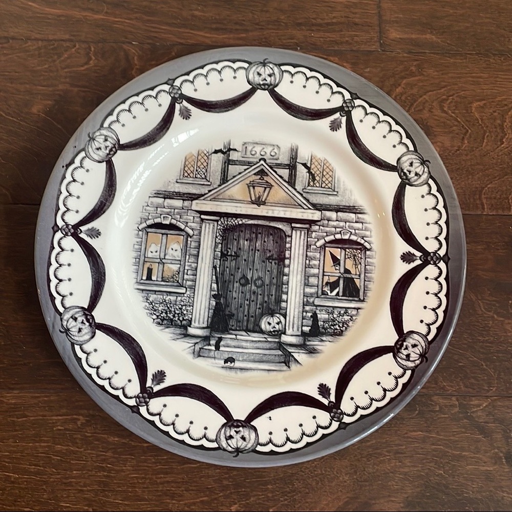 Royal Stafford Set of 2 Halloween Theme Haunted House Dinner plates Witch - Picture 2 of 2